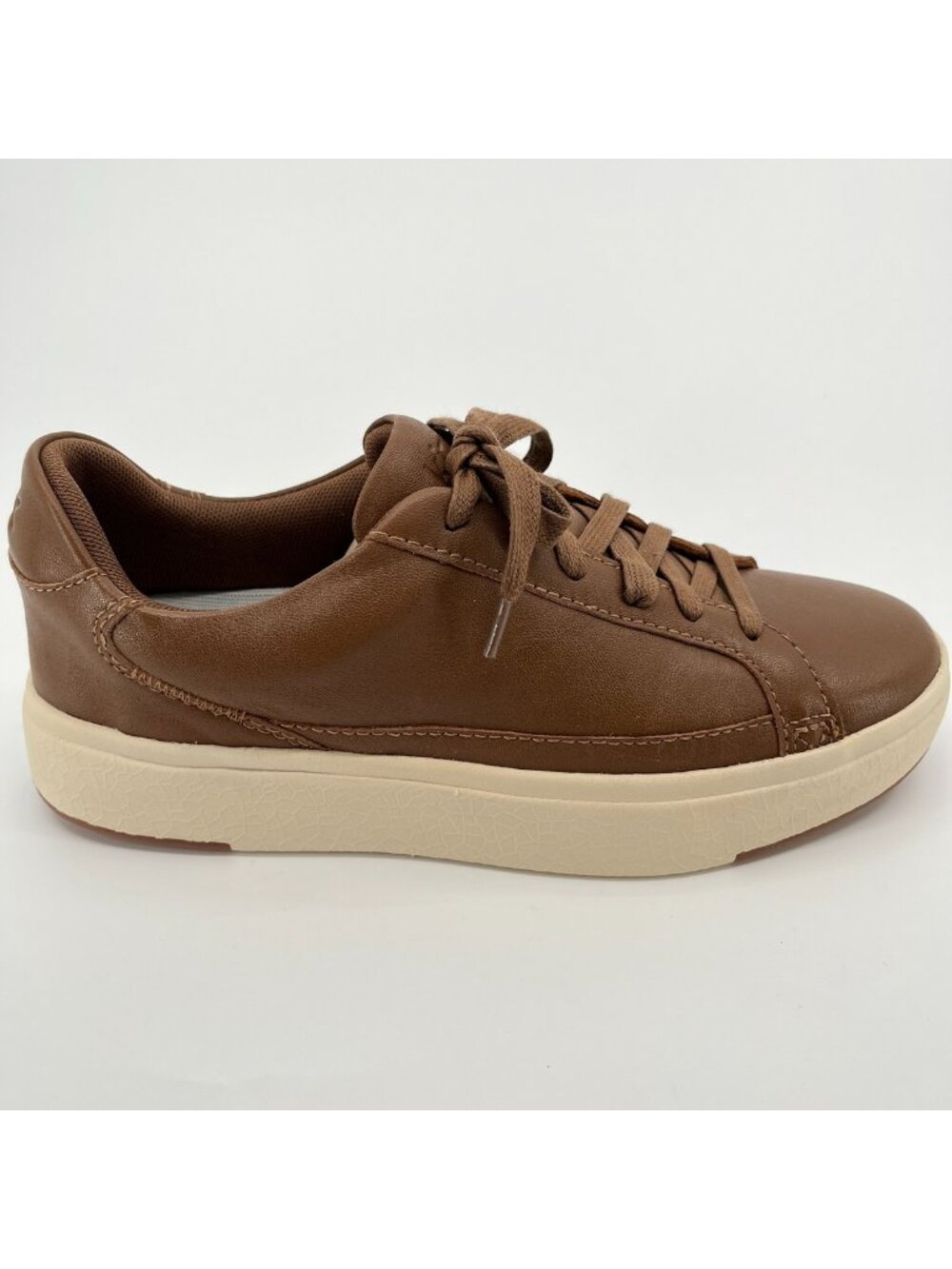 Kizik Vegas Womens Size 7D Chestnut Brown Cream Athletic Leather Shoes Sneakers